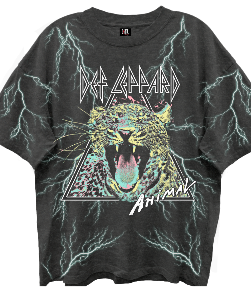 Giant Vintage Def Leppard Animal All Over Print Vintage Black Enzyme Washed T-Shirt
